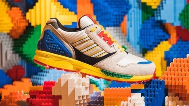 Adidas ZX 8000 hasil kolabs sama LEGO dan Levi's diburu skena hypebeast bro!